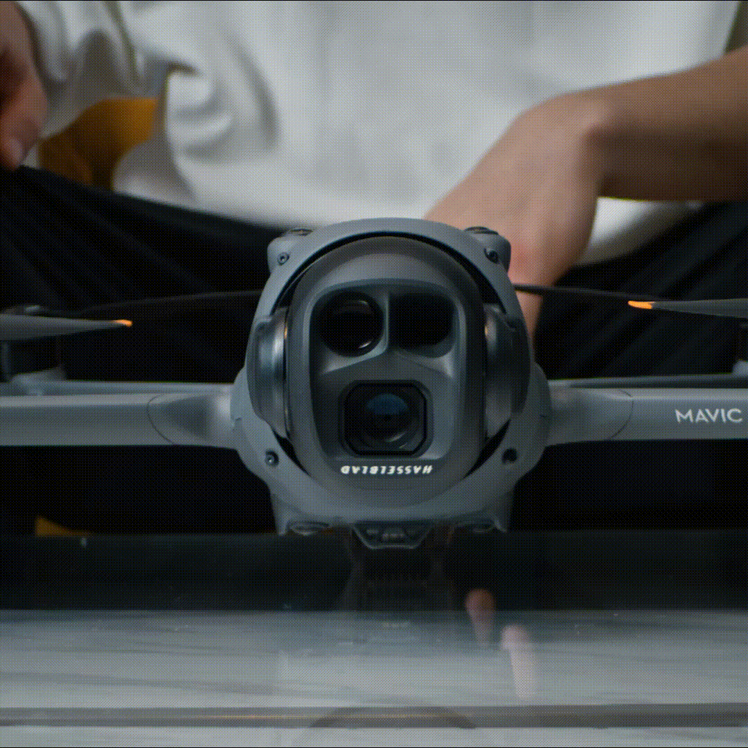 AirView Pro 4 Tripple Camera – Next-Gen Drone for Beginners with Professional Power